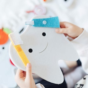 Interactive Tooth Toy - Dental Health Education for Kids | Montessori Hygiene Learning Tool, Gift for Toddlers, Felt Toy Set, Activity toy