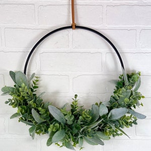 Modern Spring Eucalyptus Hoop Wreath,Minimalist Door Wreath,Modern Farmhouse Wall Decor,Neutral All Season Greenery Wreath,Boho Hoop Wreath Black/Leather Hanger