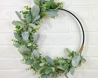 Couronne d'anneaux d'oreilles d'agneau moderne, couronne d'anneaux de verdure printanière, décoration murale de ferme moderne, couronne de porte verts neutres, couronne d'eucalyptus minimaliste