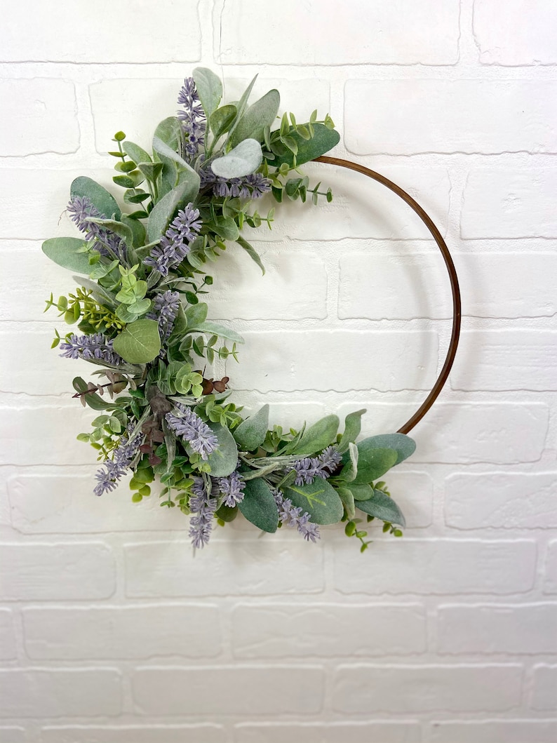 Corona de aro de lavanda, corona de lavanda de verano moderna, corona de oreja de corderos de primavera, decoración de la puerta principal de la granja, corona de puerta de eucalipto simple, regalo de mamá imagen 9