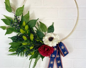 Couronne moderne du 4 juillet, couronne de porte d’entrée patriotique, couronne de cerceau bleu blanc rouge, décor étoile du 4 juillet, couronne Americana asymétrique