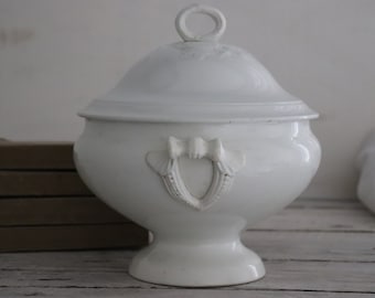 Jeanne d/'Arc Living Covered Tureen Ironstone White Ironstone Moulin des Loups Tureen with Lid Orchies Limoges France French Soupi\u00e8re