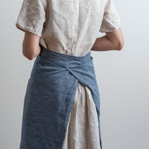 Half Linen Apron Navy image 3