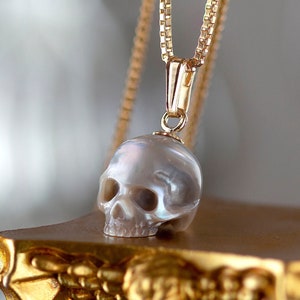 Gray Pearl Skull Necklace Skull Pendant Carved Pearl Pendant Gothic Jewelry Memento Mori Gothic Pendant Skeleton Pendant White Pearl Pendant