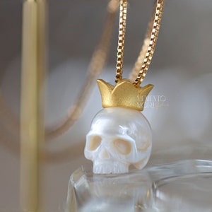 Pearl Skull Necklace Matte Crown Skull Pendant Carved Pearl Pendant Gothic Jewelry White Pearl Pendant Gothic Pendant Skeleton Pendant