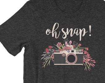 Photographer Shirt | Oh Snap Camera Tee | Camera Shirt | Vintage Camera Shirt Women | Photography T-Shirt | Funny Photographer / UNISEX Fit