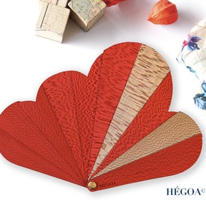 LE NUAGE in legno grezzo e tinto arancione - ventaglio Hégoa con coperchio - fatto a mano in Francia - accessorio moderno per donna e uomo - abanico- ventaglio