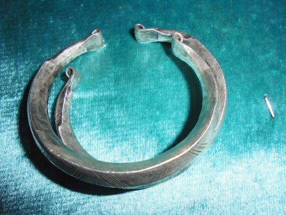 Moroccan Jewelry, pair matched solid silver heavy… - image 2