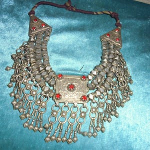 Yemen Bedouin jewelry, old solid silver necklace, perfect shape, floral design