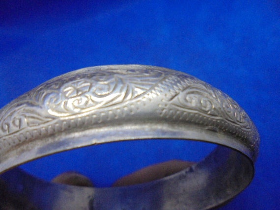 Moroccan Jewelry, old silver Berber convex bangle… - image 5