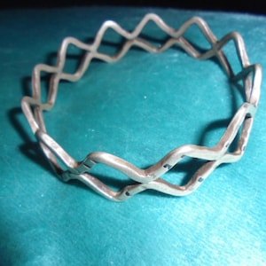 Moroccan Jewelry, antique worn double Saharan/Tuareg fine silver zigzag bangle, 2 1/2 inches inner diameter