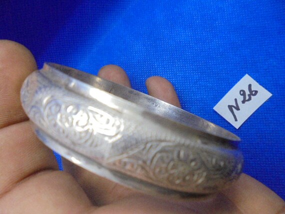Moroccan Jewelry, old silver Berber convex bangle… - image 2