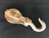 Primitive early 1900 s pulley
