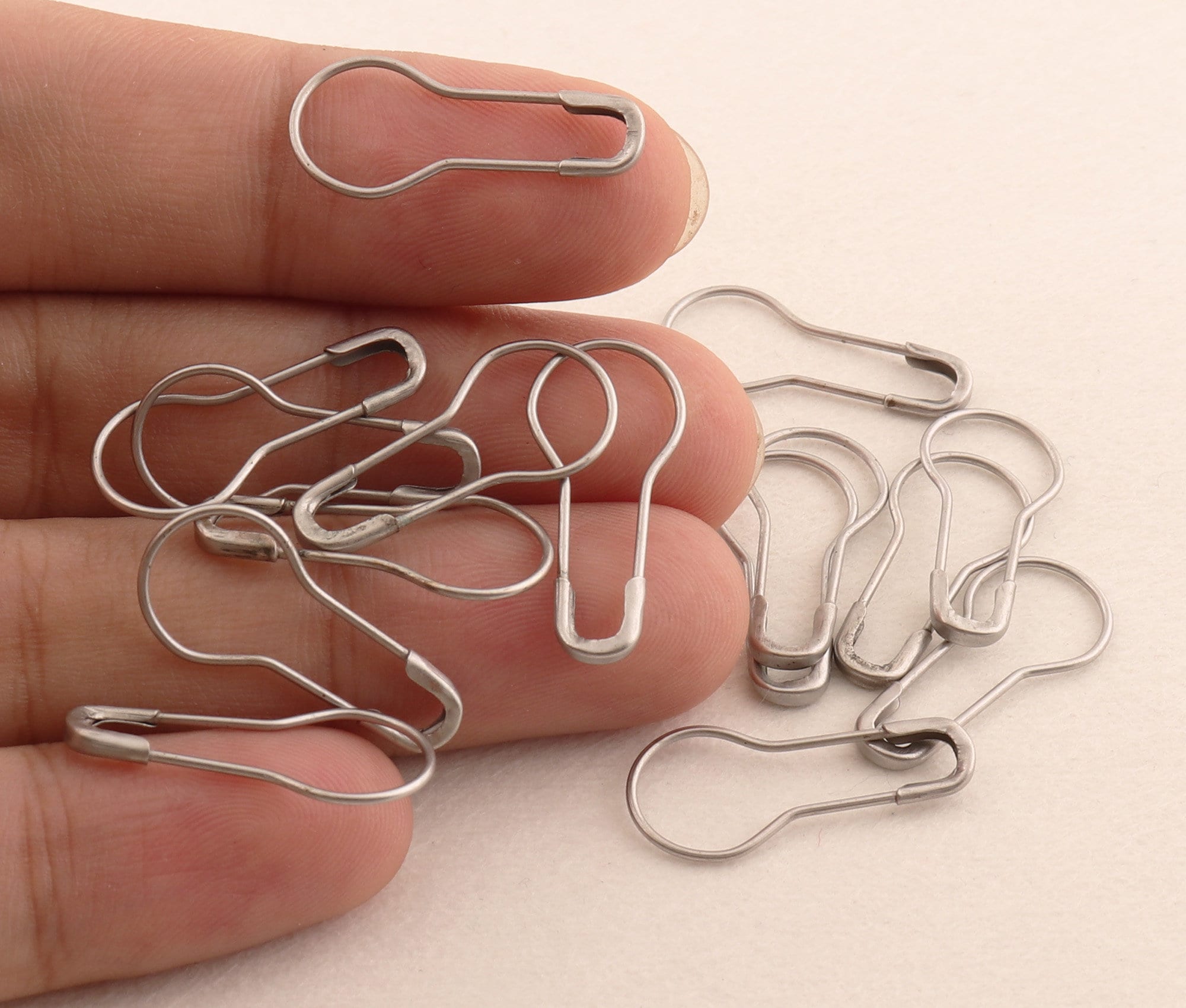 Assorted Color Gourd Shape Safety Pins 0.8 Inches Metal Bulb Pins Clothing  Accessories DIY Sewing Baby Clothing Craft for Blankets Sweaters 