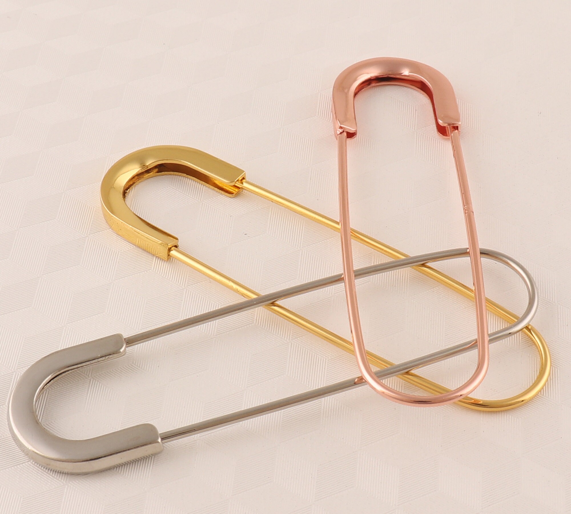 Brass Coiless Safety Pins - Medium