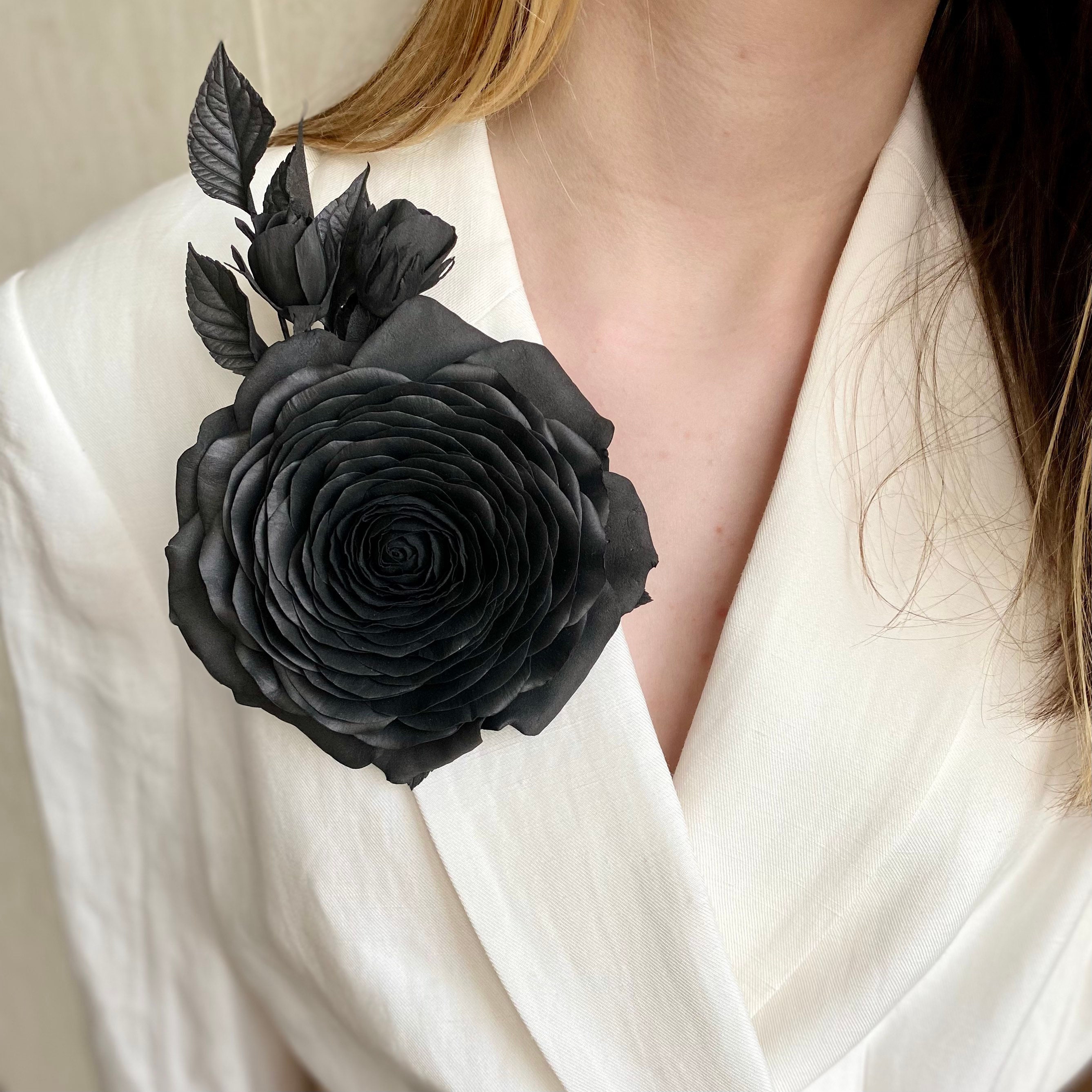 Black rose brooch deals