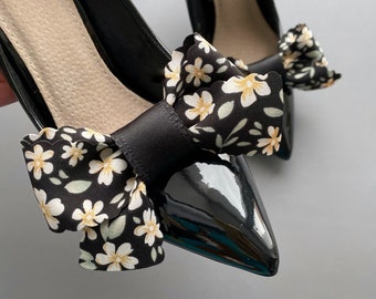 Black bow shoe clips with flowers. Set of 2. Gift for Her.