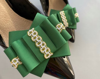 Green bow shoe clips. Set of Two. Gift for Her. Shoe Decorations. Bridal Accessories.