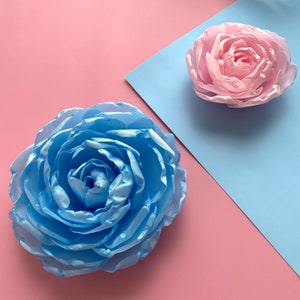 Extra große ROSEN Brosche. Oversize Brosche. Rosa Rose Anstecknadel. Geschenk für sie. Blau