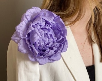 Grande fleur de dahlia violette. Broche surdimensionnée. Épingle fleur. Cadeau pour elle.