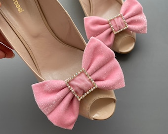 Blush pink gliter velvet bow shoe clips. Gift for Her. Blush Wedding Bridal Shoe Clips.