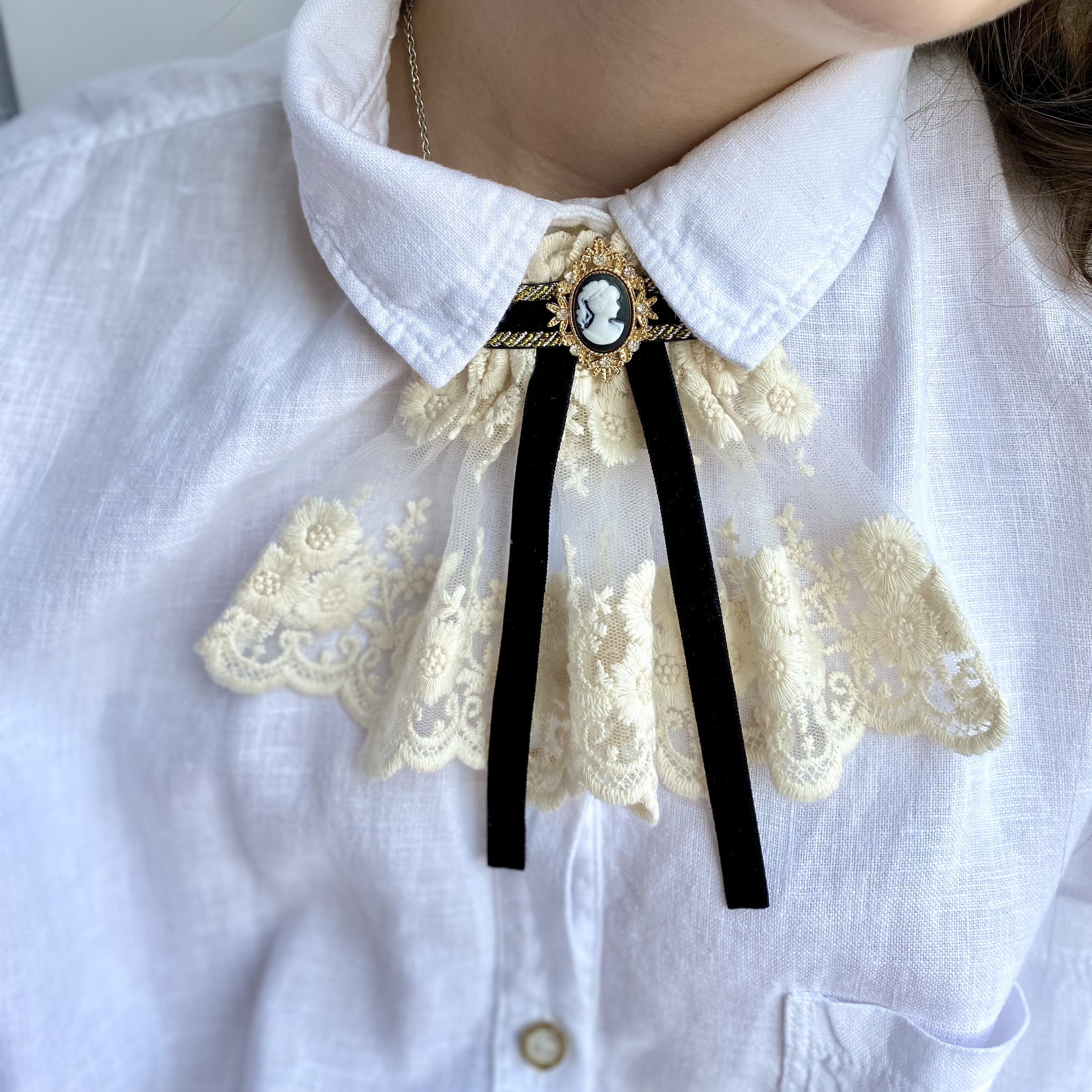 Vintage Style Brooch With Lace. Victorian Style, Steampunk