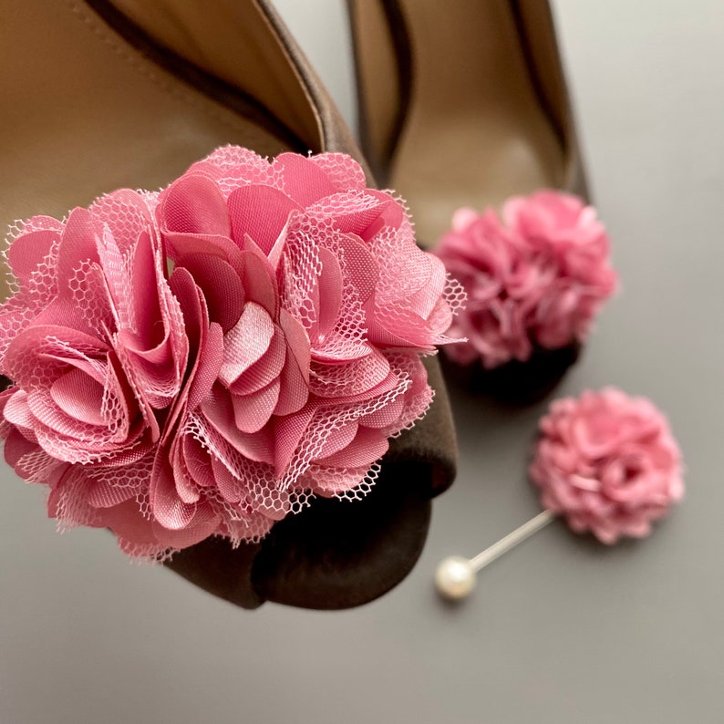 Pinces à chaussures et épinglette fleurs vieux rose. Pinces à chaussures fleuries. Lot de 2. Cadeau pour elle. image 1