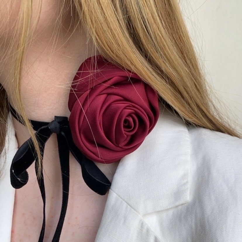 Collana Girocollo In Velluto Nero Con Rosa Rossa 3D – Gioiello Boho Per Donne, Fiore Grande Esagerato, Regalo Per Compleanno E San Valentino - 5