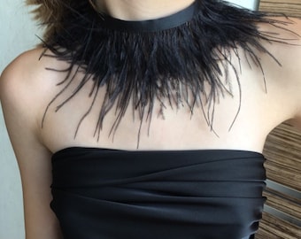 Gargantilla de plumas negras. Collares de Halloween. Regalo para ella. Collar de avestruz.