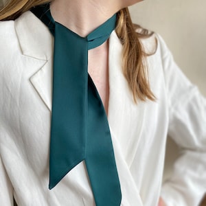 Emerald Skinny Scarf for women. Black silk bow Scarf. Neck Scarf. Narrow Scarf. Black Choker. Black Neck Tie. Black silk bow Scarf.