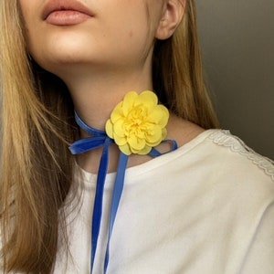 Yellow flower choker. Vintage Choker. Bohemian Necklace. Choker for Gift. Dainty Choker. Jewelry choker. Rose flower choker necklace.