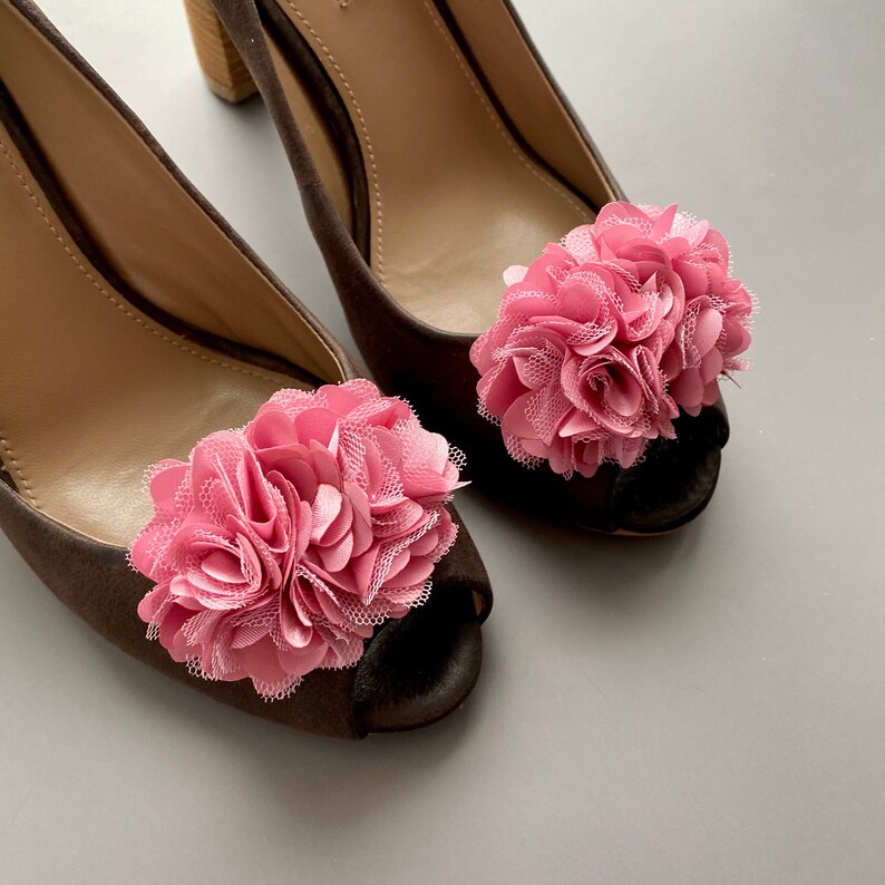 Pinces à chaussures et épinglette fleurs vieux rose. Pinces à chaussures fleuries. Lot de 2. Cadeau pour elle. shoe clips