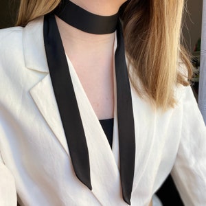 Bow Tie Choker Necklace Bohemian Minimal. Skinny Scarf for women. Black silk bow Scarf. Black Choker. Black Neck Tie. Black silk bow Scarf.