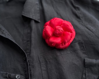 Oversize Red Satin Camellia Wedding Brooch – Handmade Flower Pin for Brides
