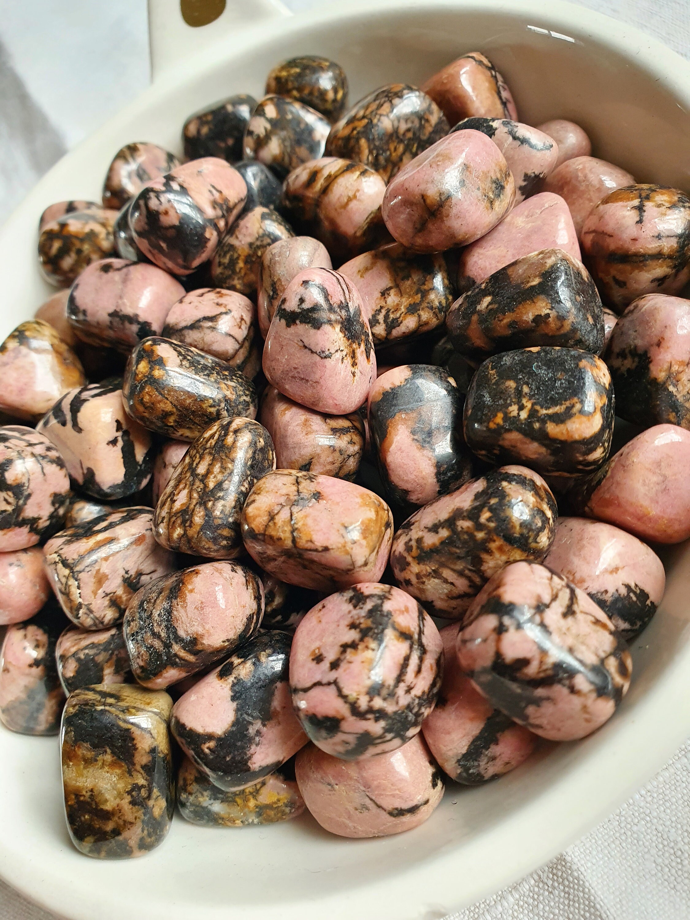 Pierre Roulée Rhodonite/ Lithotherapie/ Bien Être/ Pierre Apaisement/ Holistique/ Spiritualité/ Réco