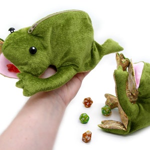 Frog plush dnd dice bag, frog plushie dice holder, dice storage,  goblincore