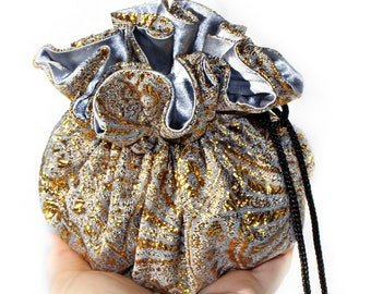 Medieval dice bag with 9 pocket. DND bag of holding. Gold Brocade money pouch. large dice bag.