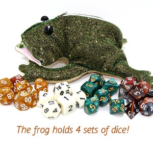 Frog plush dice holder, frog plushie dice bag dnd, dice storage, cottagecore