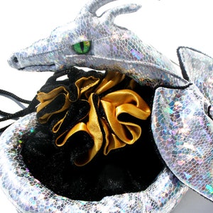 Dragon Dice Bag of Holding DND Dice Pouch with 8 Pockets
