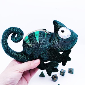 Chameleon small dice bag, dice holder, dnd gifts, dice storage