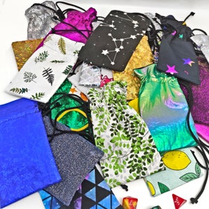 Mini dnd dice bag, bag of holding, dice holder, dice pouch, dice storage, dnd gift, small drawstring bag