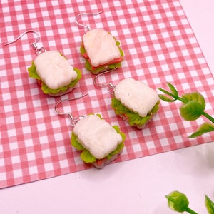 Pendientes colgantes de sándwich de jamón de joyería de comida, pendientes extravagantes, comida en miniatura, regalo foodie, pendientes de arcilla, regalo para hermana