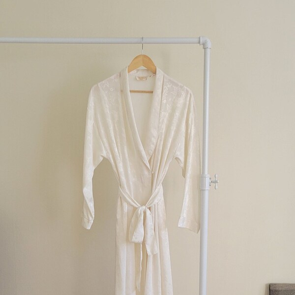 90s Victoria Secret White Brocade Kimono Style Robe