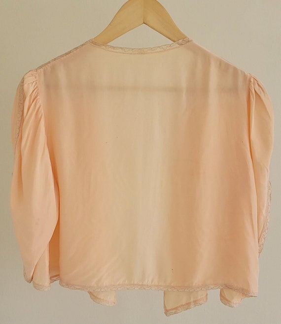 1920s Peach Lace Bed Jacket - image 7