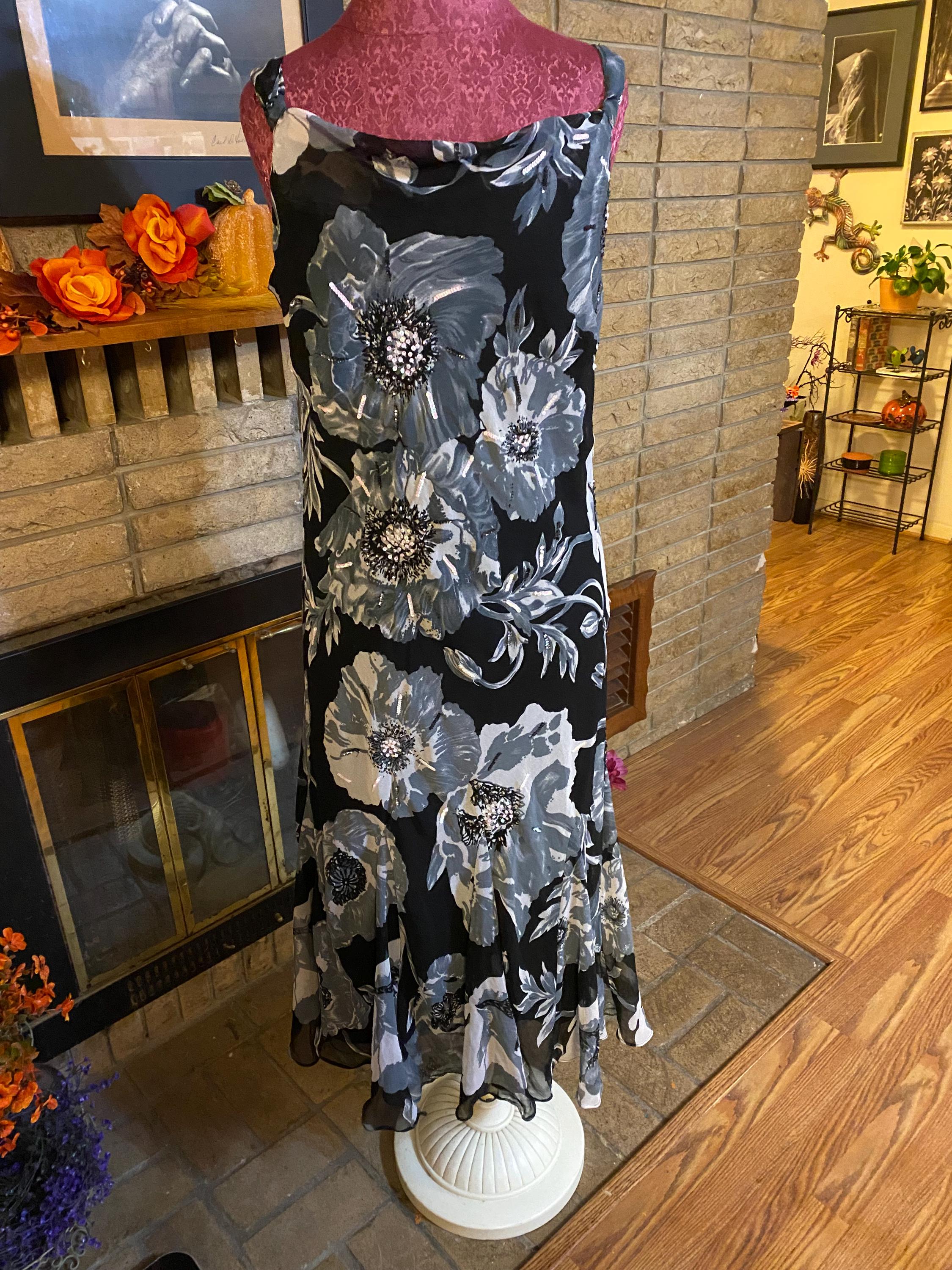 black dress with silver flowers Modafeminen One Shoulder Slit Stone Flowers Dress Black Silver 583304- Trendyol