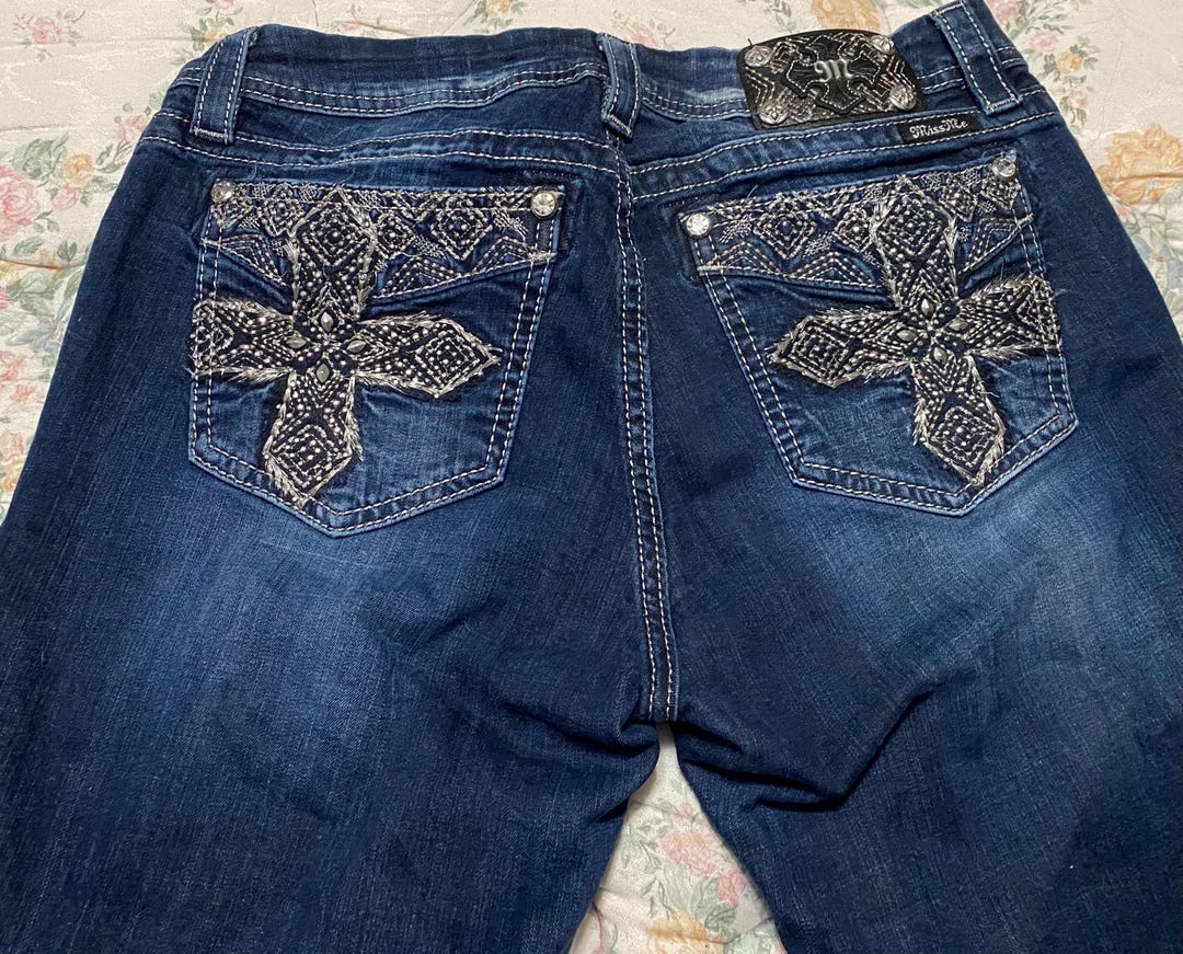 ミスミー デニムジーンズ、ラインストーン装飾、ブーツカット 31/34