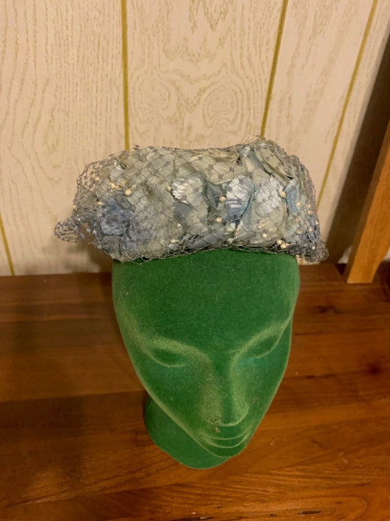 1950's 1960's Blue Floral and Pearl Netted Hat Edw