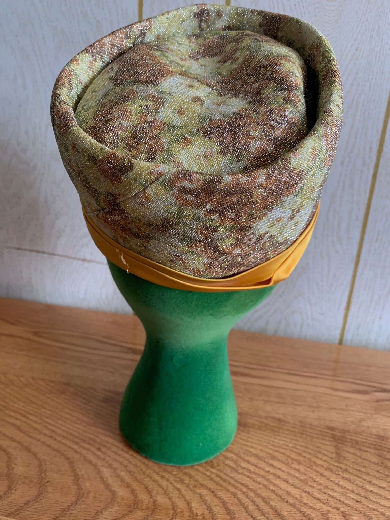 Vintage 1960s Brocade Toque Hat: Metallic Floral Pillbox 