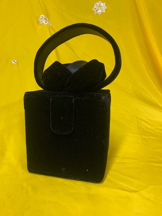 Black Velvet Purse With Rose