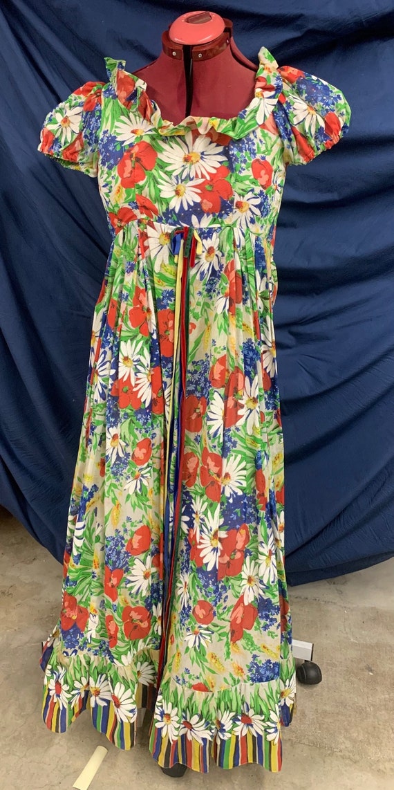 Sale! Spring Dress 1960's 1970's Floral Full-lengt